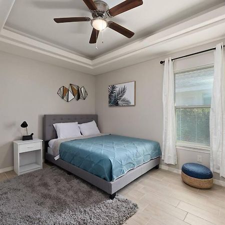 Cozy 3 Bed 2 Bath Apartment, Near Shopping Plazas, Expressway And Free Parking Edinburg Exteriör bild