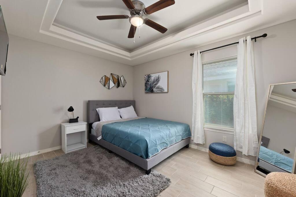 Cozy 3 Bed 2 Bath Apartment, Near Shopping Plazas, Expressway And Free Parking Edinburg Exteriör bild